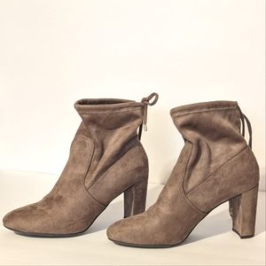 New Directions Hollis Stretch Sock Booties Suede Boots. Size: 8.5